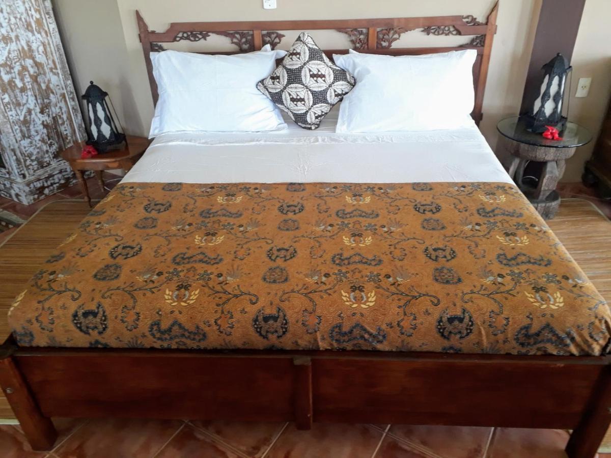 Luxury Suites Vila Indonesia Garopaba Bagian luar foto