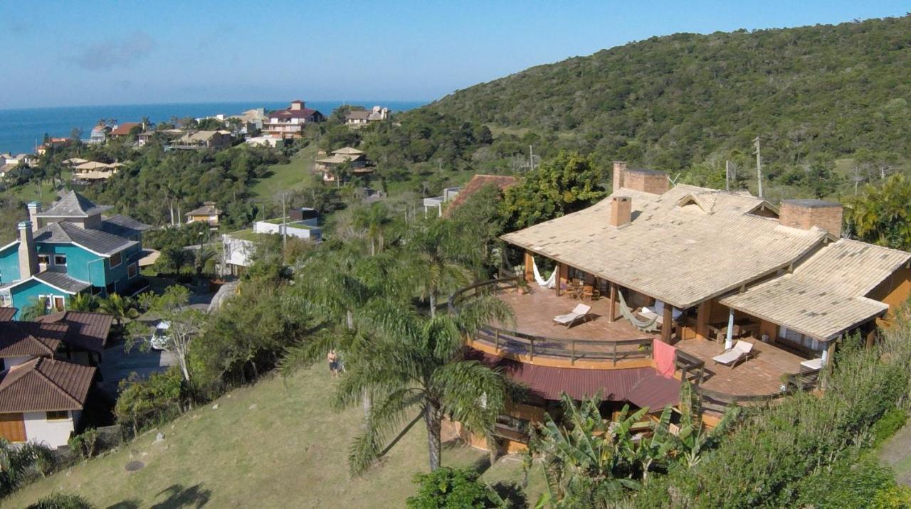 Luxury Suites Vila Indonesia Garopaba Bagian luar foto