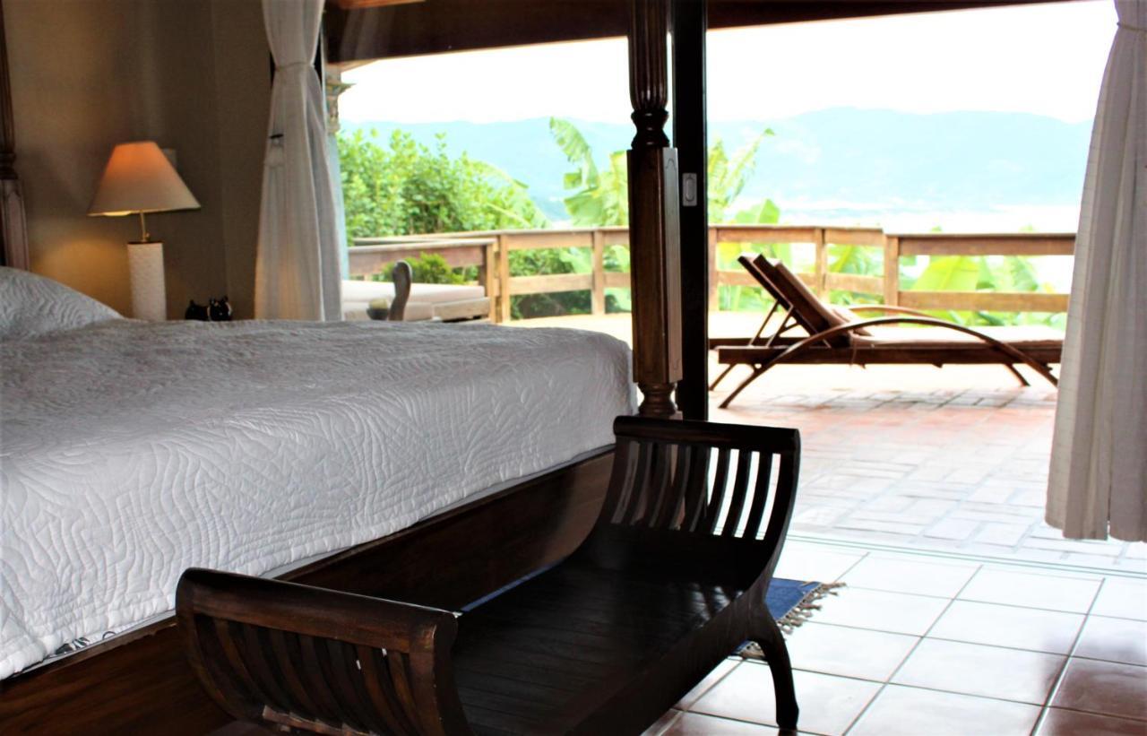 Luxury Suites Vila Indonesia Garopaba Bagian luar foto